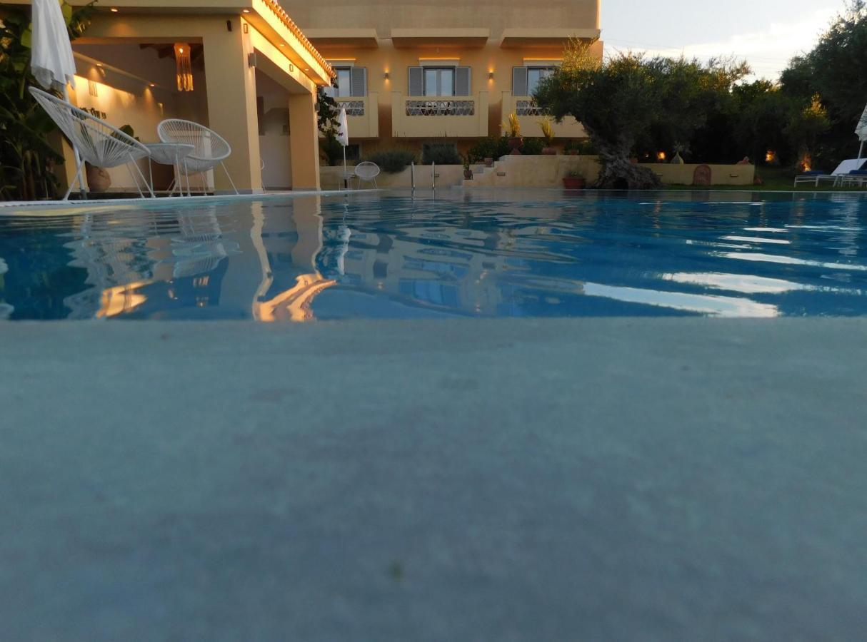 Orea Superior Rooms Kypseli Exterior photo